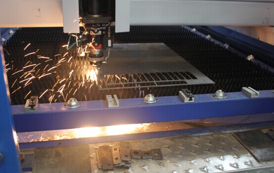 1564735887393439.jpg 激光切割机.jpg